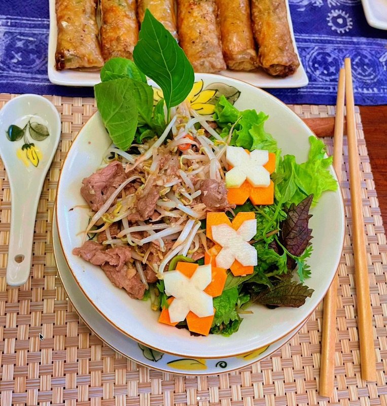 Bún bò Nam Bộ