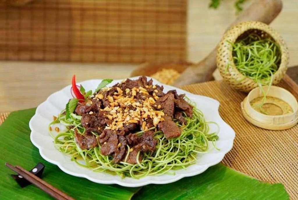 Nộm bò rau muống