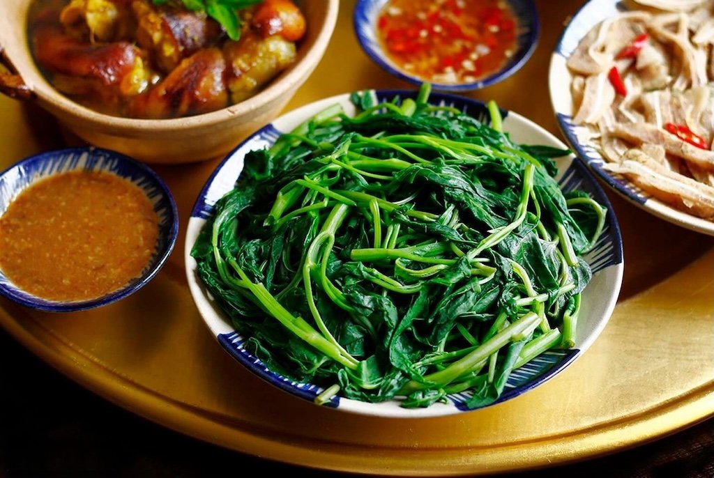 Rau muống xào bò